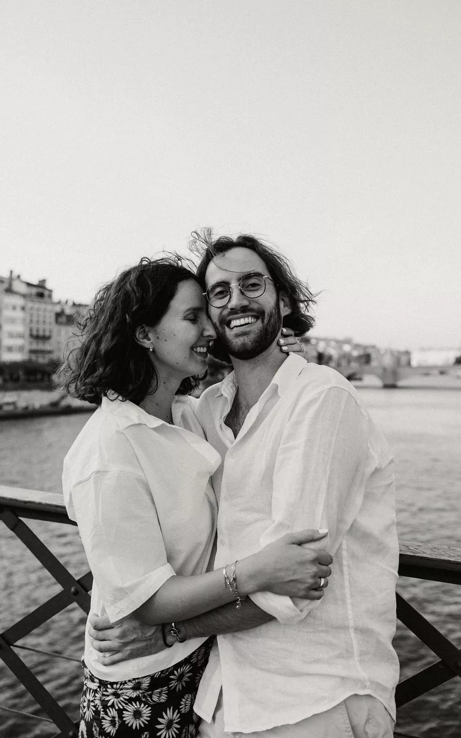 portfolio photographe famille lyon couple en noir et blanc